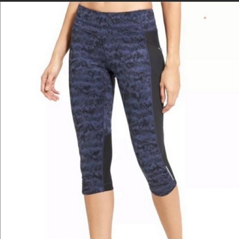 Athleta Dapple Be Free Knicker Capri Leggings, Size Small